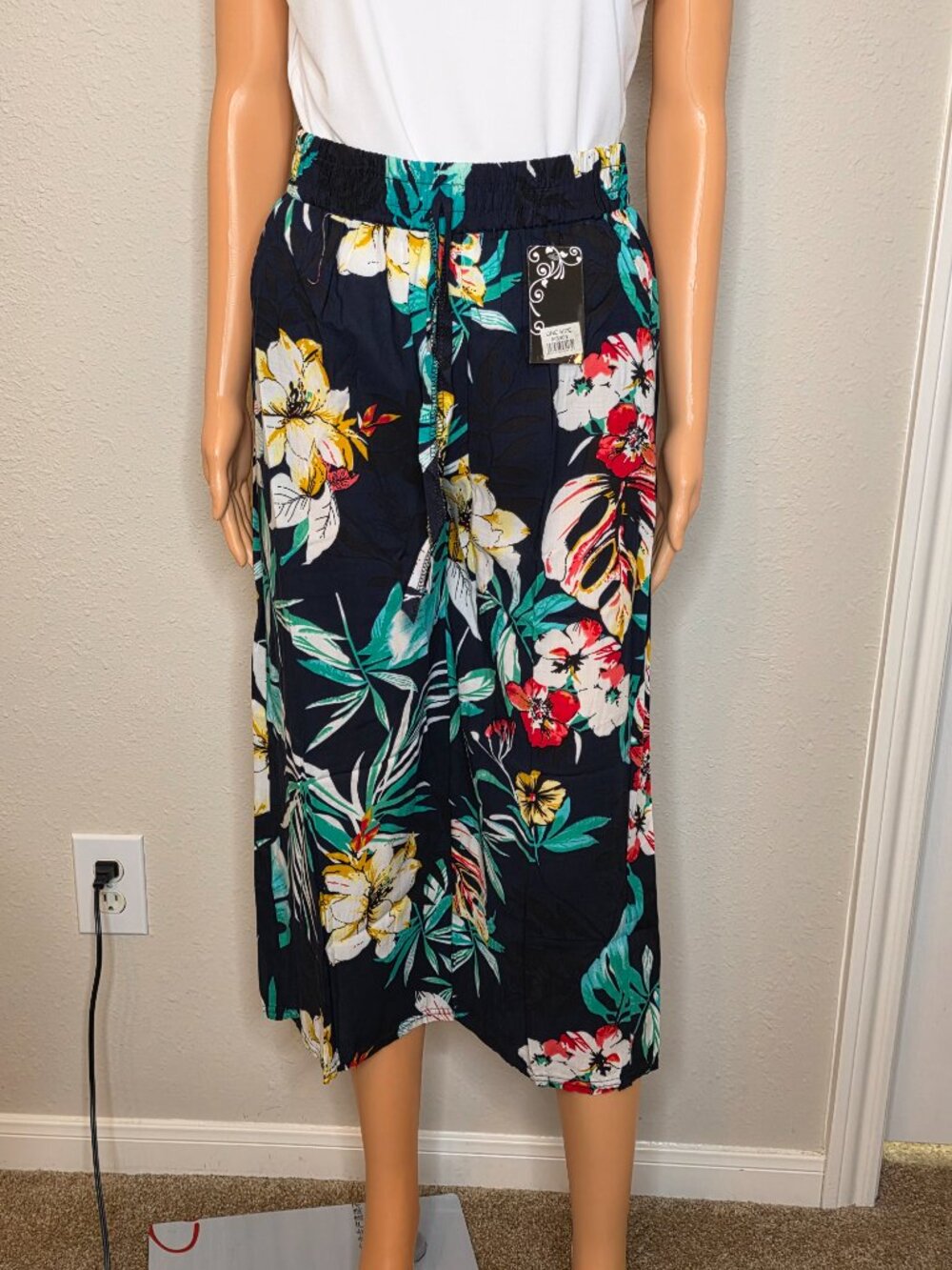 GM Fashion USA New Floral casual high waisted wide leg pants one size. - Picture 11 of 12